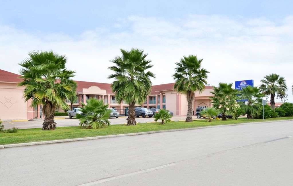 Americas Best Value Inn Clute Exterior photo