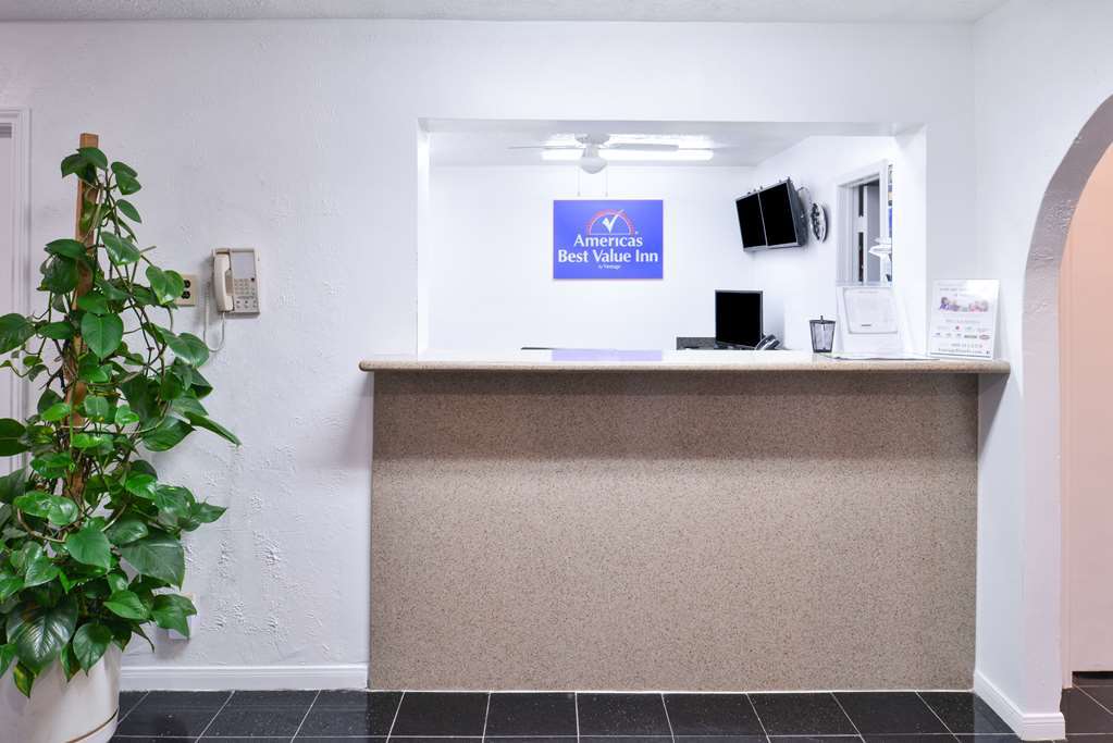 Americas Best Value Inn Clute Interior photo