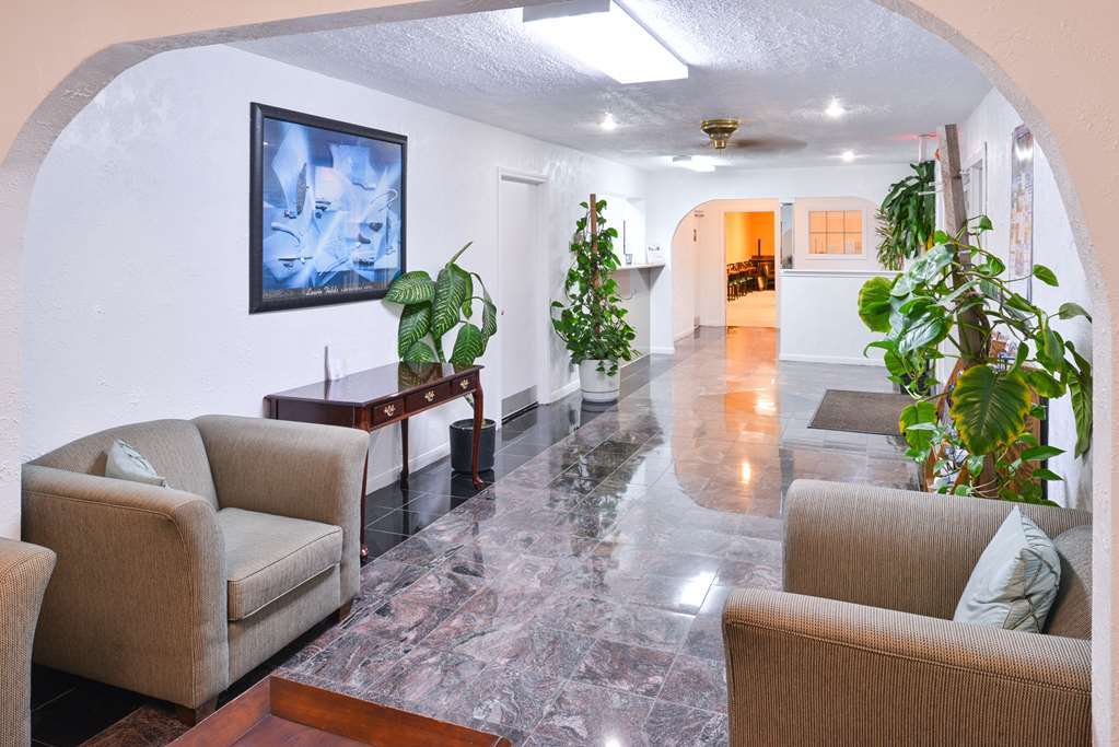 Americas Best Value Inn Clute Interior photo