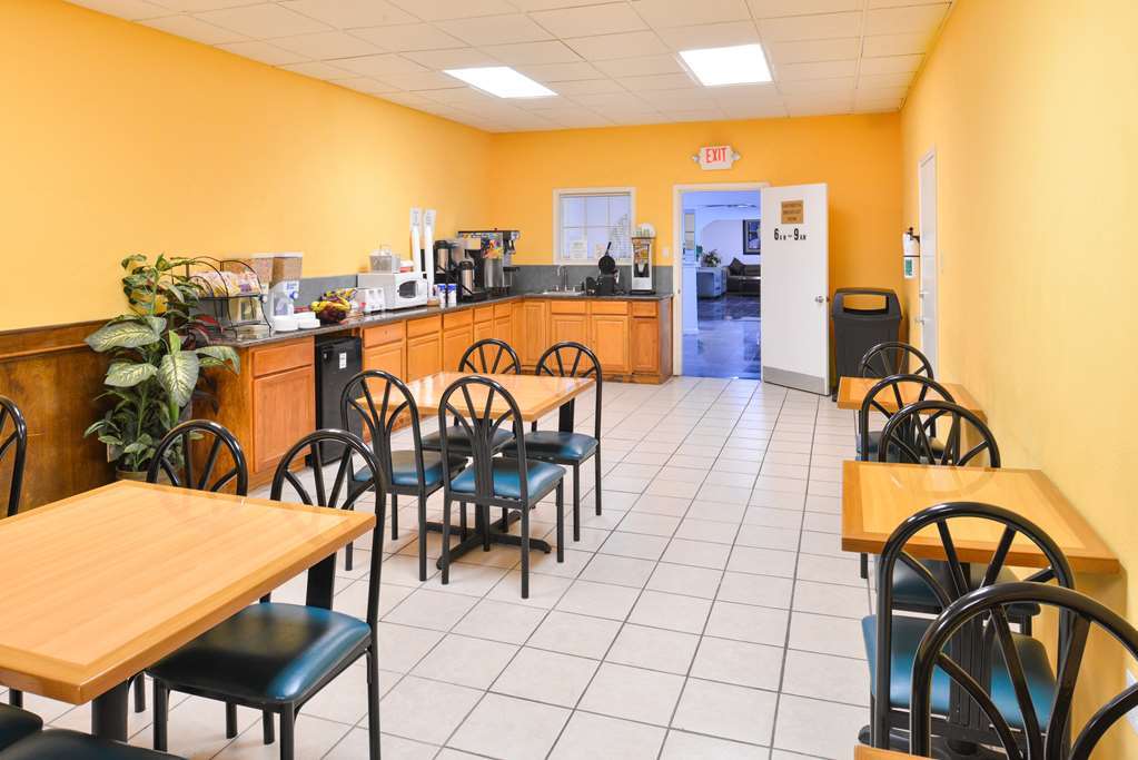 Americas Best Value Inn Clute Facilities photo