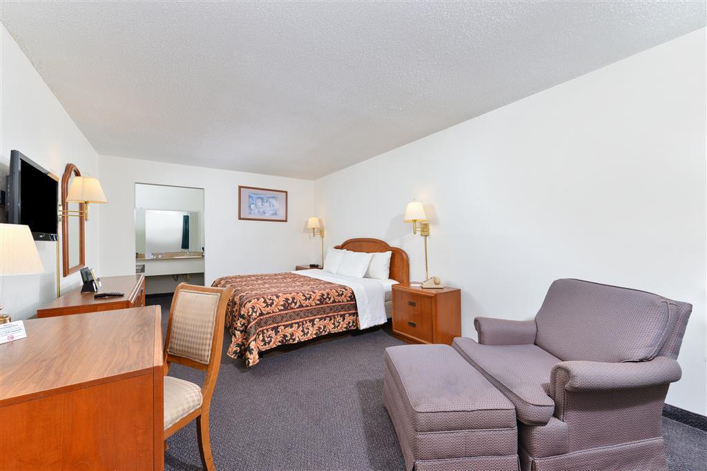 Americas Best Value Inn Clute Room photo
