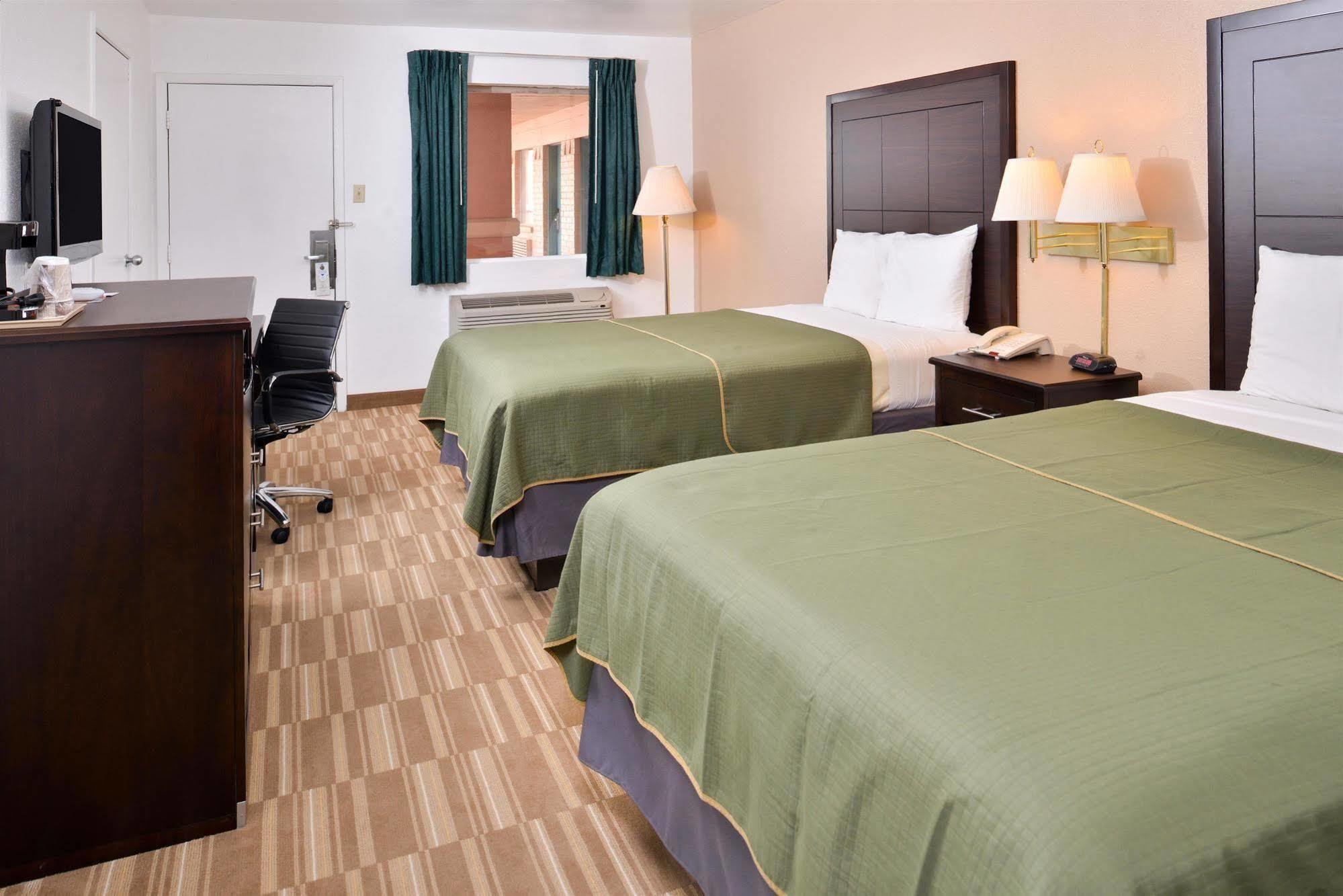 Americas Best Value Inn Clute Exterior photo